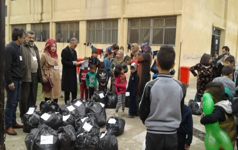 Shamal Charity Association Continues Distributing Clothes to Displaced People