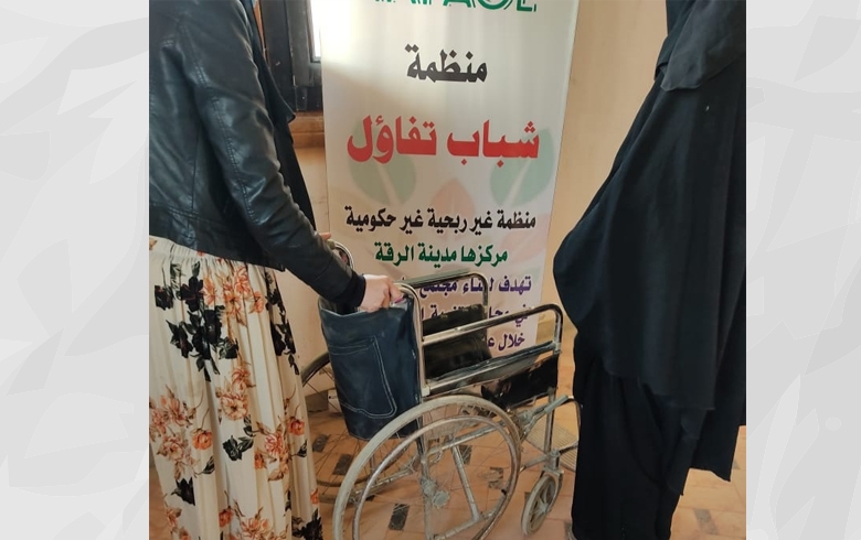 توزيع عدد من الكراسي لذوي الاحتياجات الخاصة
