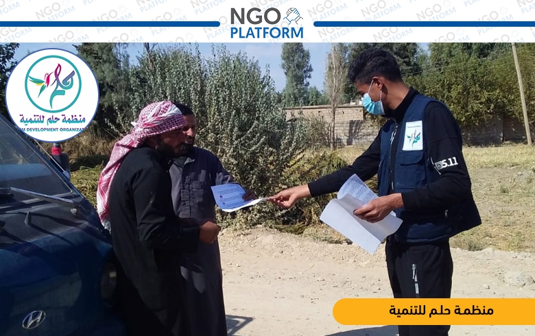 توعية وتشجيع على أخذ اللقاح المضاد لفايروس كورونا.